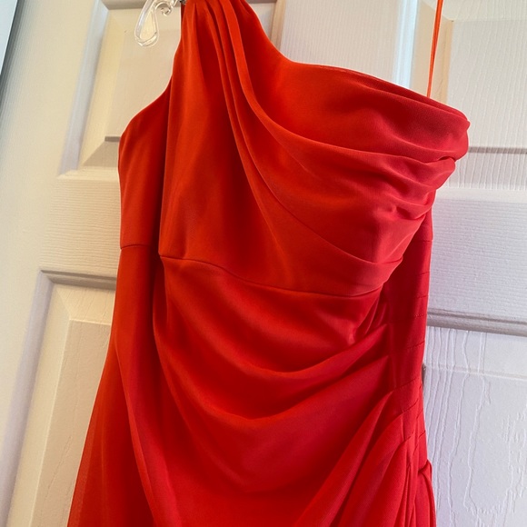 Lovely red orange one shoulder evening gown, 6 - Picture 2 of 8